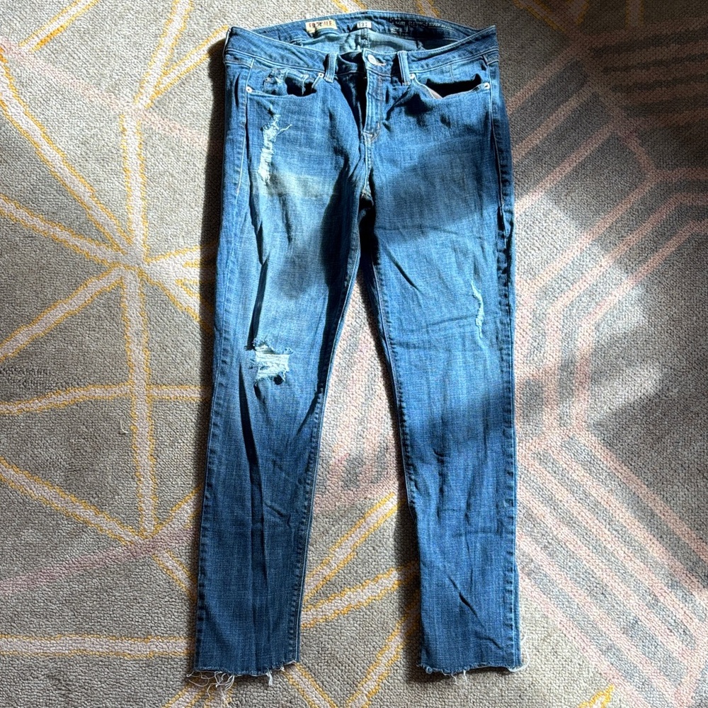 fragile - dark wash Blue Distressed Skinny Jeans